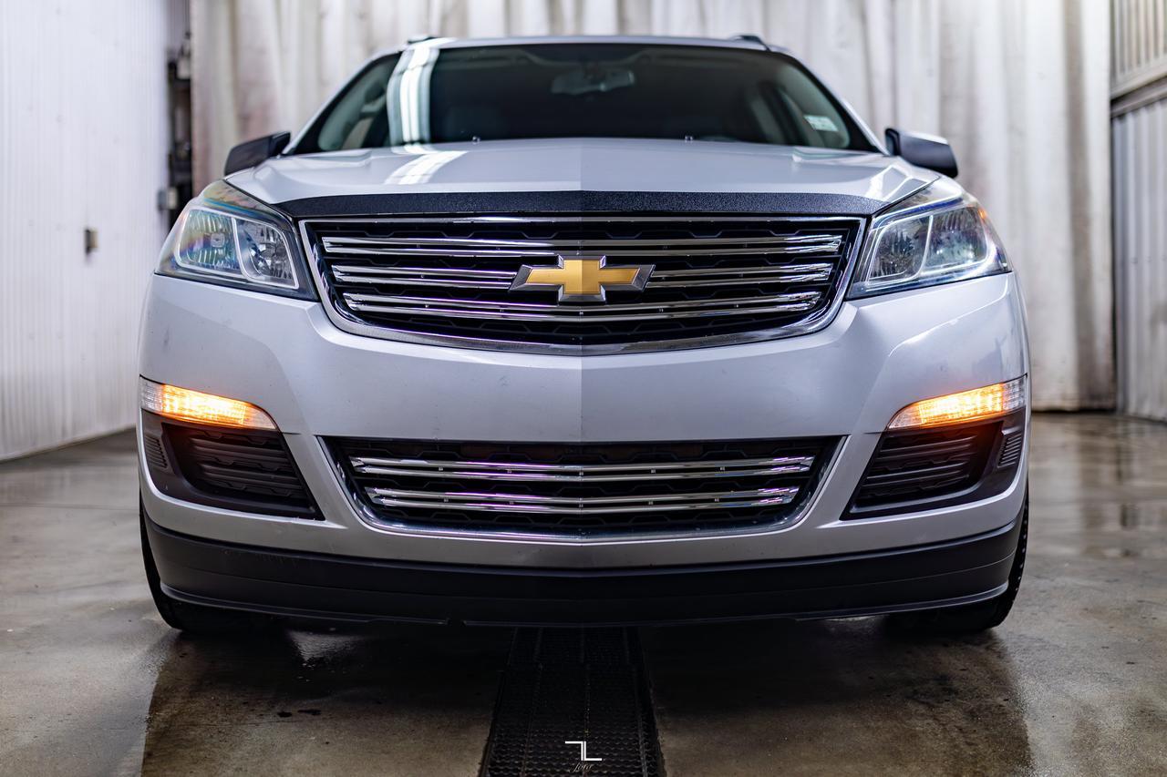 2016 Chevrolet Traverse AWD LS BCam 8 Passenger Red Deer AB