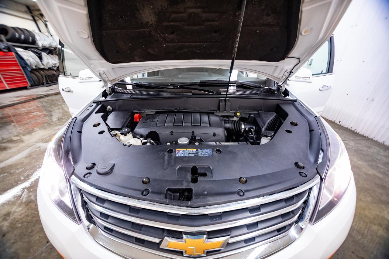 2016 Chevrolet Traverse AWD LTZ Leather Roof Nav BCam Red Deer AB