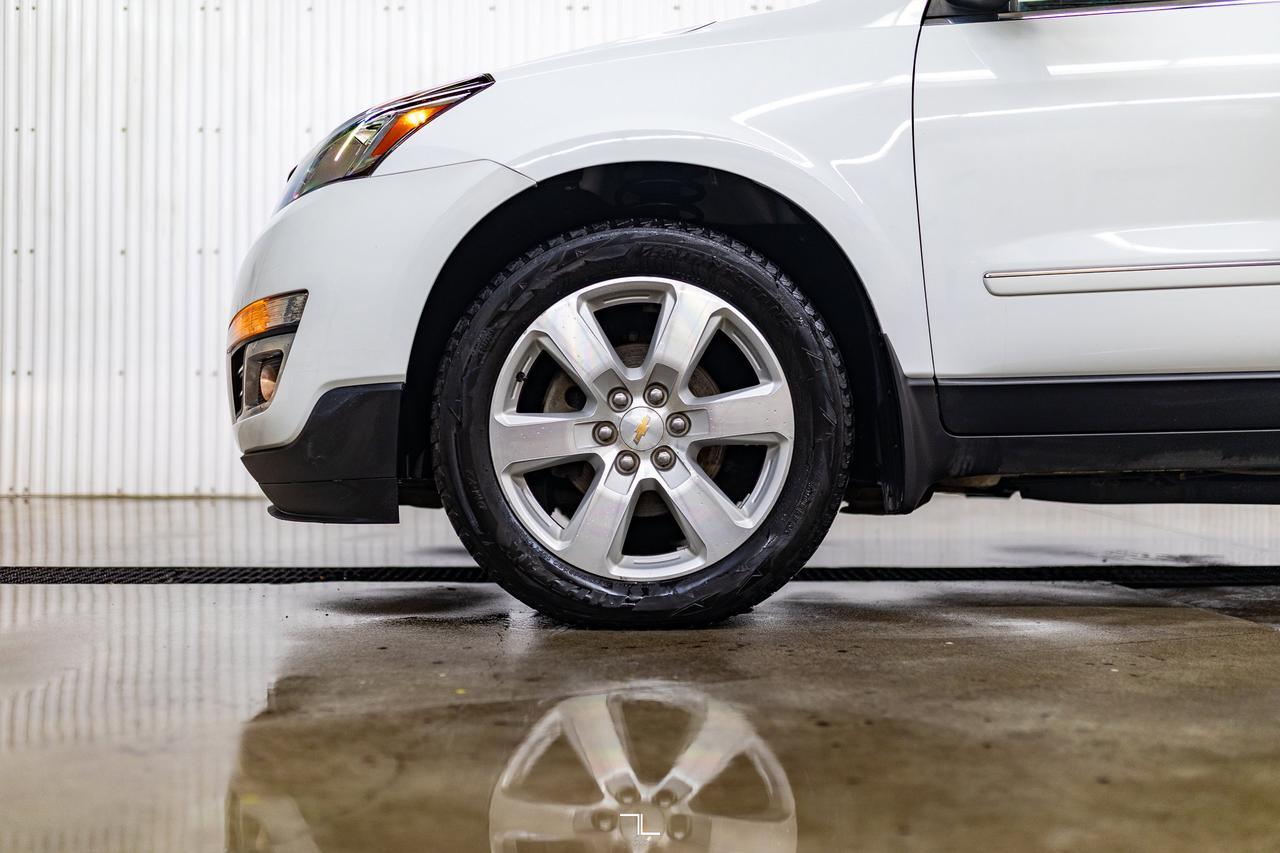 2016 Chevrolet Traverse AWD LTZ Leather Roof Nav BCam Red Deer AB