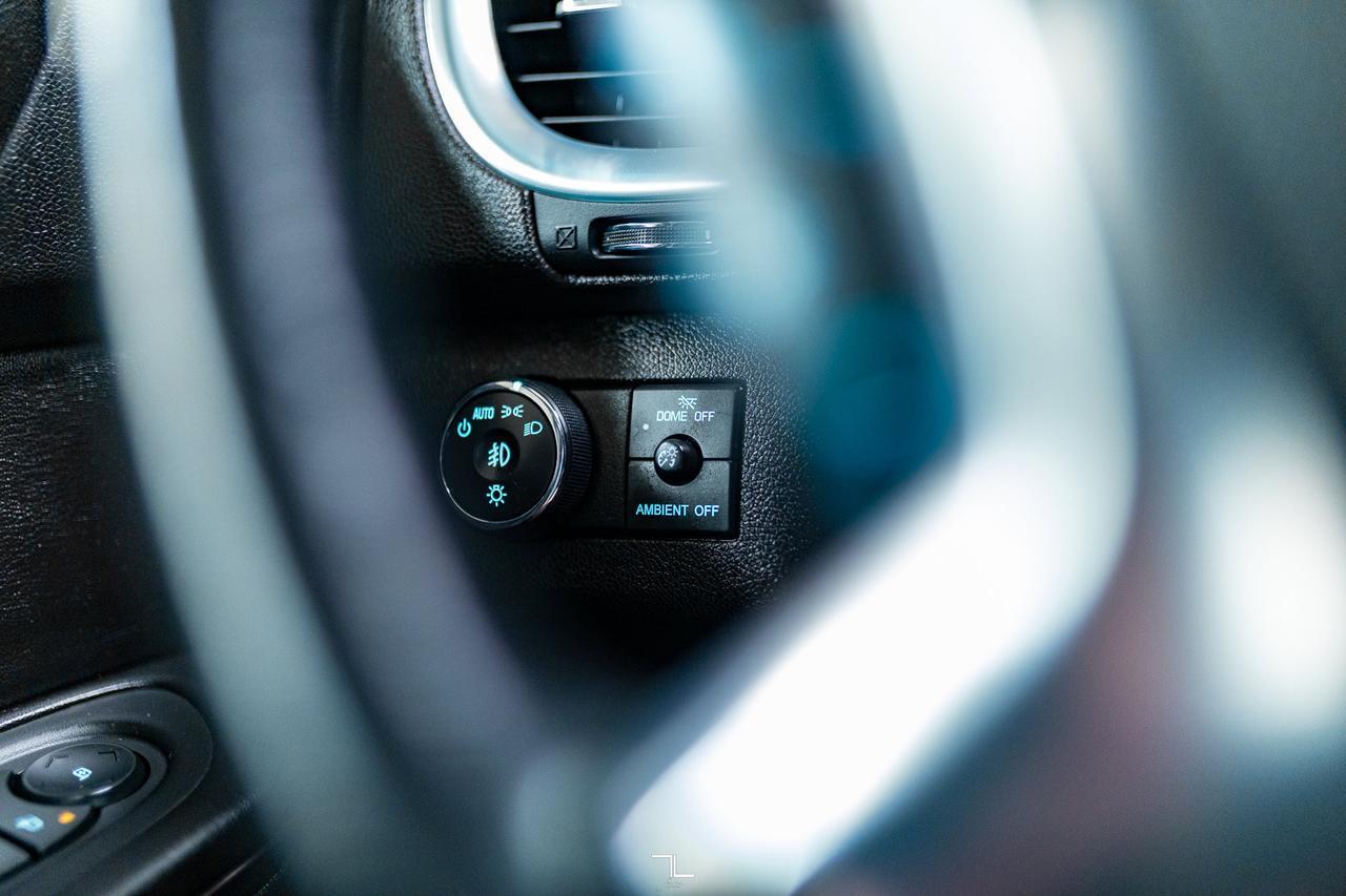 2016 Chevrolet Traverse AWD LTZ Leather Roof Nav BCam Red Deer AB