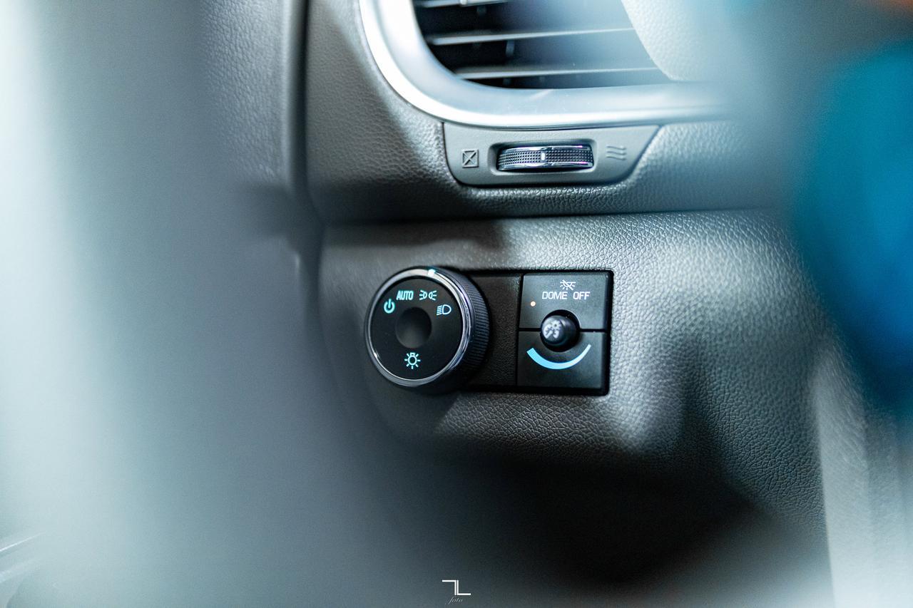 2016 Chevrolet Traverse FWD LS 8 Passenger BCam Red Deer AB