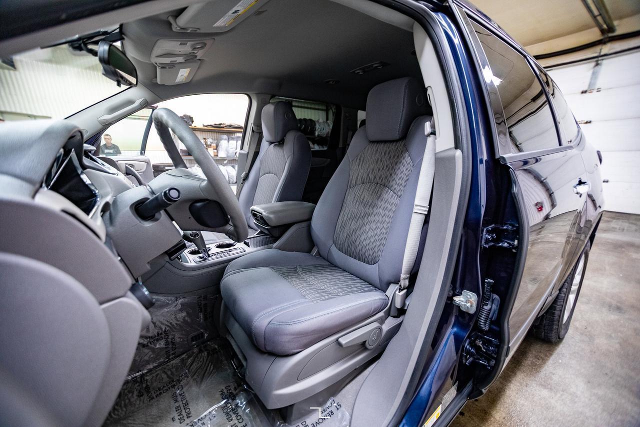 2016 Chevrolet Traverse FWD LS 8 Passenger BCam Red Deer AB