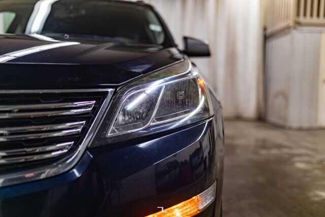 2016 Chevrolet Traverse FWD LS 8 Passenger BCam Red Deer AB