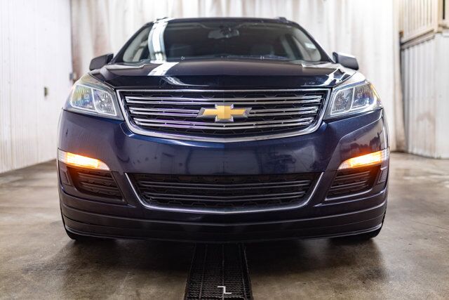 2016 Chevrolet Traverse FWD LS 8 Passenger BCam Red Deer AB