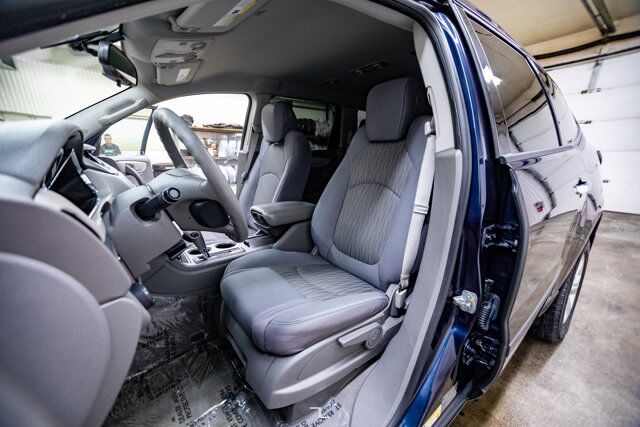 2016 Chevrolet Traverse FWD LS 8 Passenger BCam Red Deer AB