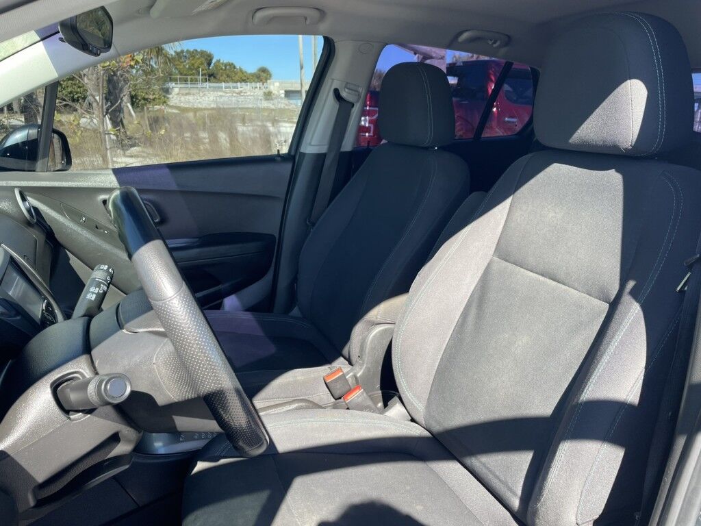 2016 Chevrolet Trax LS~LOW MILES~BLUETOOTH~BUCKET SEATS~REARVIEW CAMERA~Wi-Fi COMPATIBLE