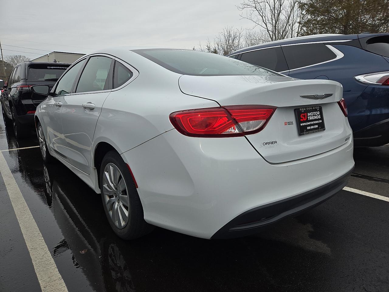 2016 Chrysler 200 LX