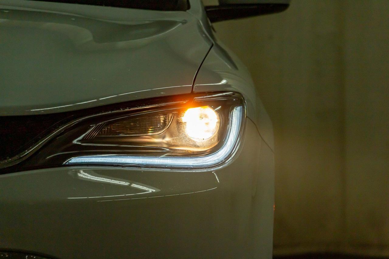 2016 Chrysler 200 Limited BCam Heated Seats Red Deer AB