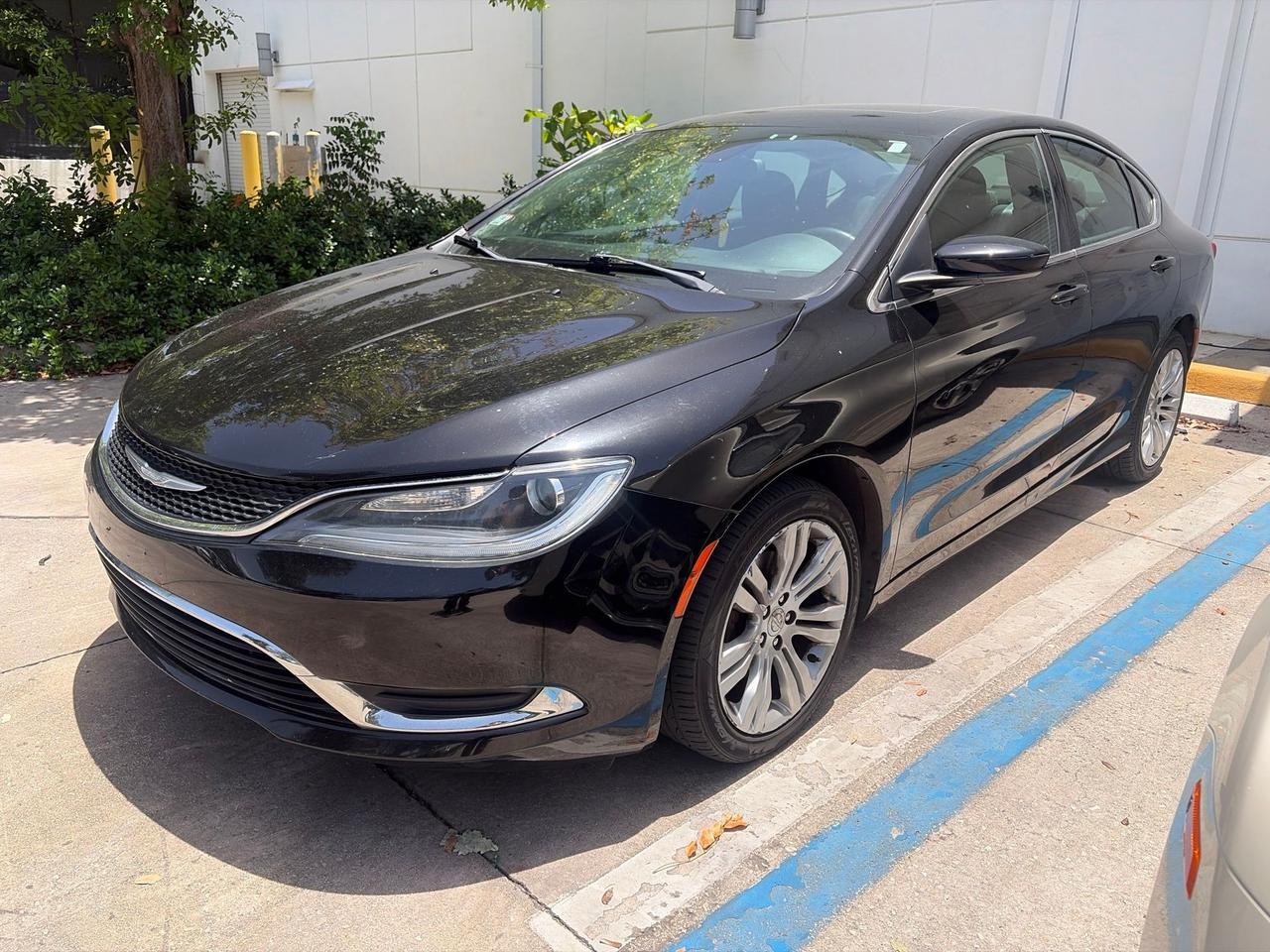 2016 Chrysler 200 Limited