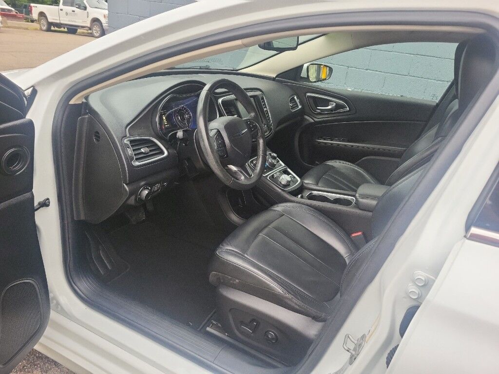 2016 Chrysler 200 Limited Vestal NY
