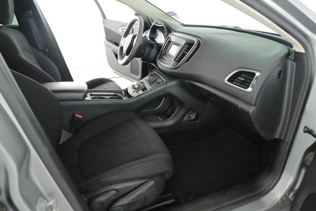 2016 Chrysler 200 Limited New Braunfels TX