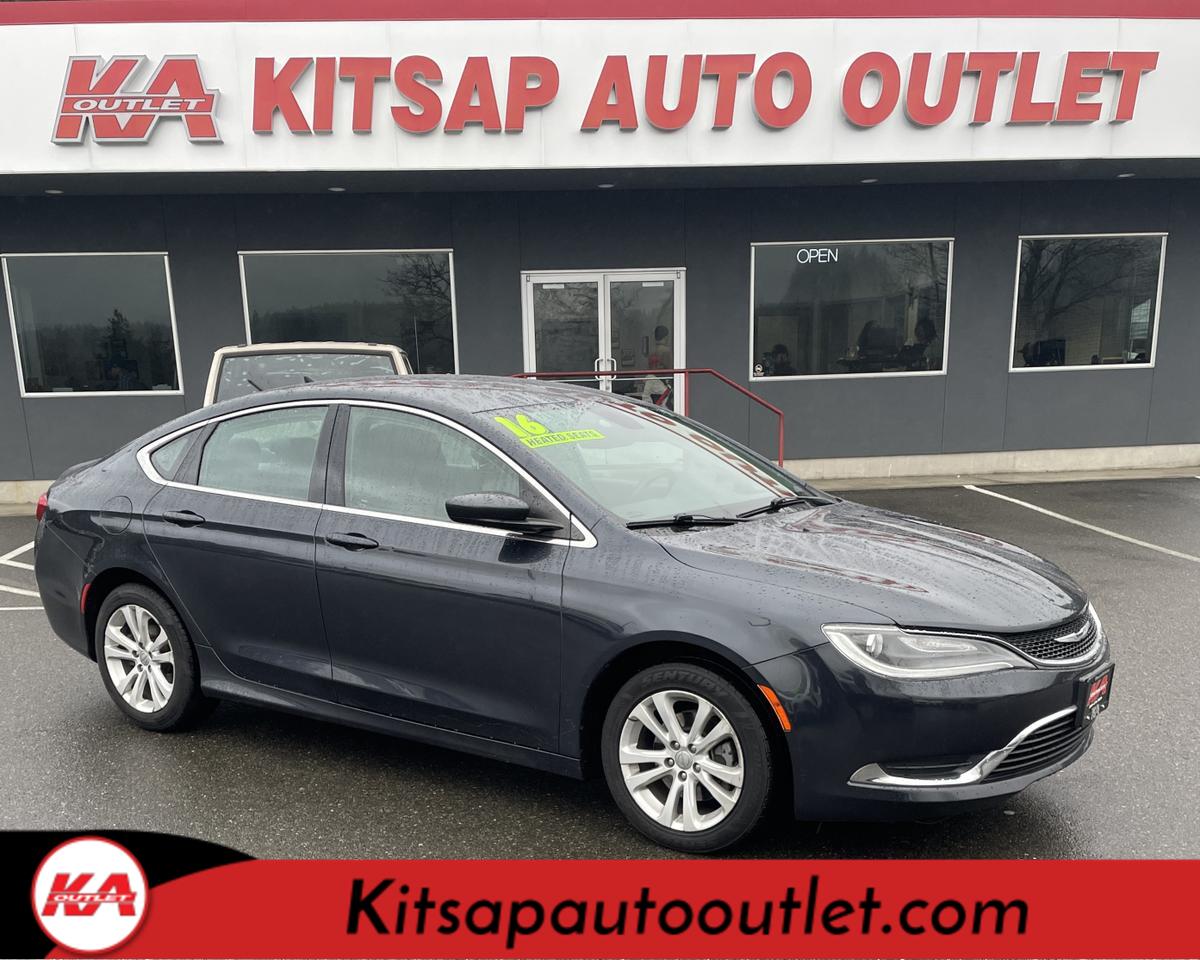 2016 Chrysler 200 Limited Sedan 4D