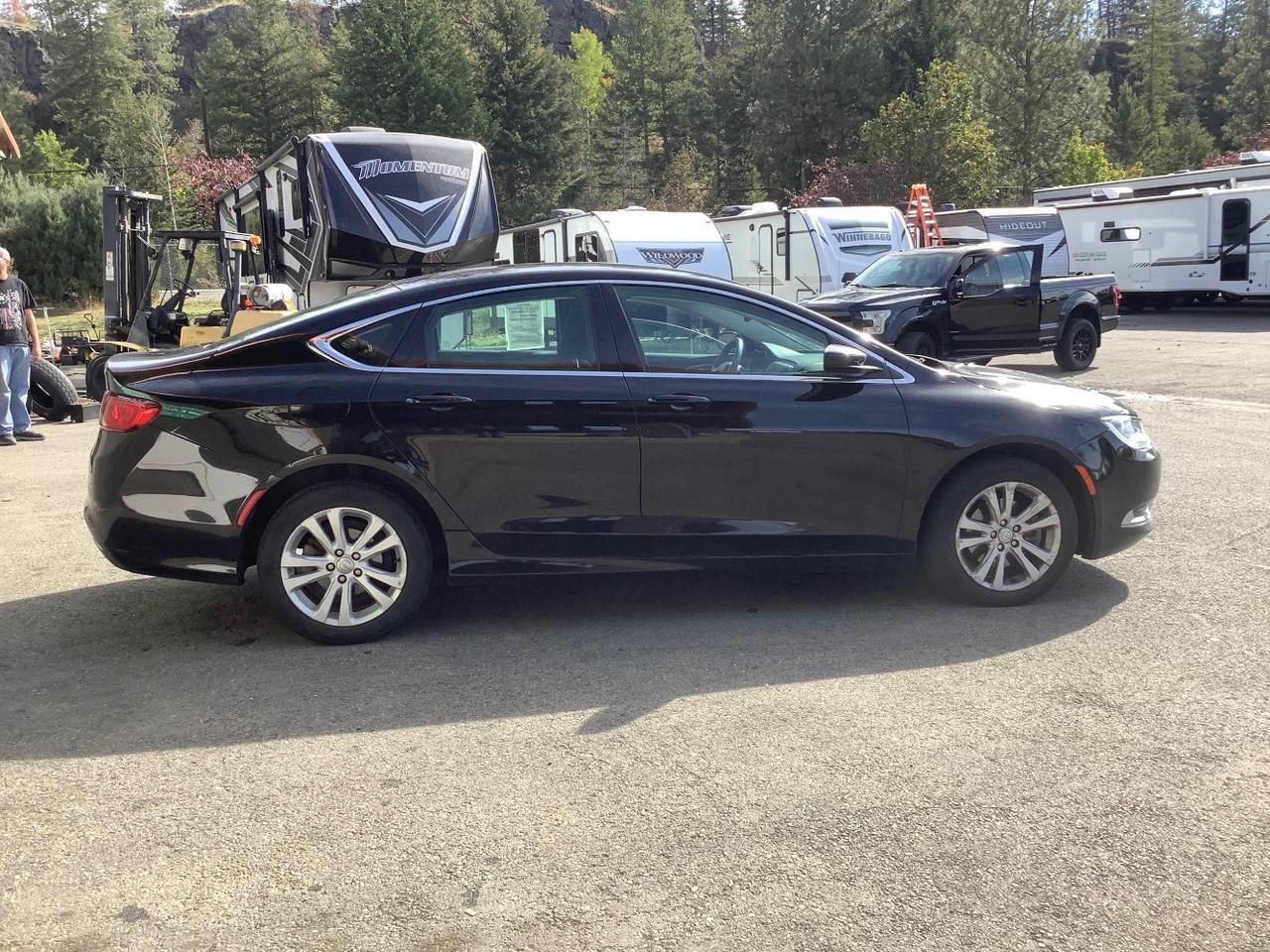 2016 Chrysler 200 Limited Hayden ID