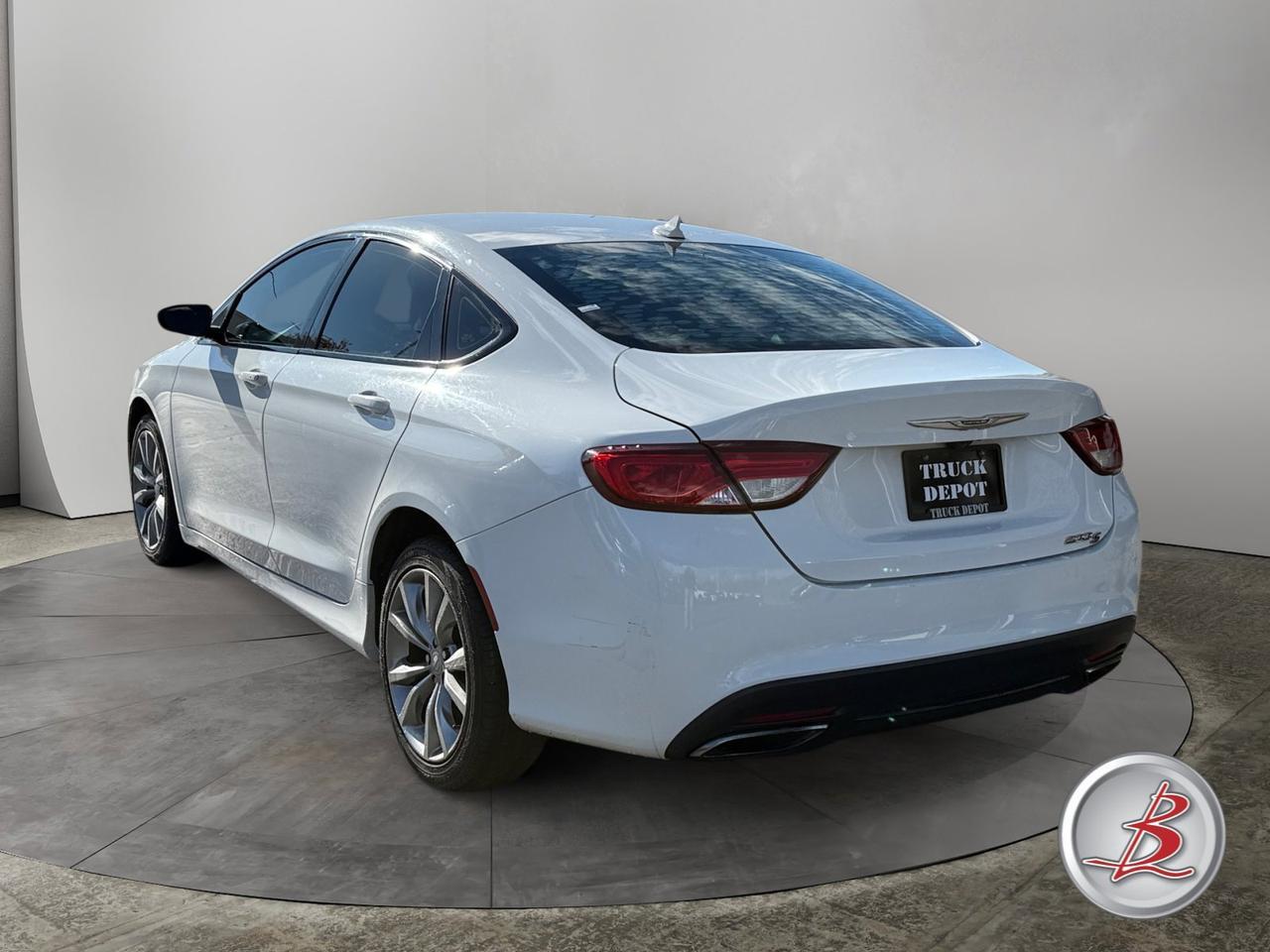 2016 Chrysler 200 S