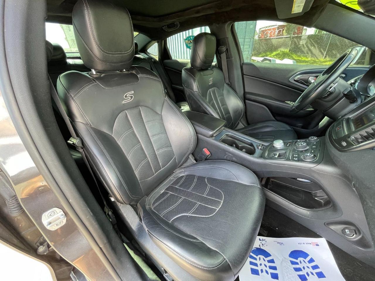 2016 Chrysler 200 S Hayden ID