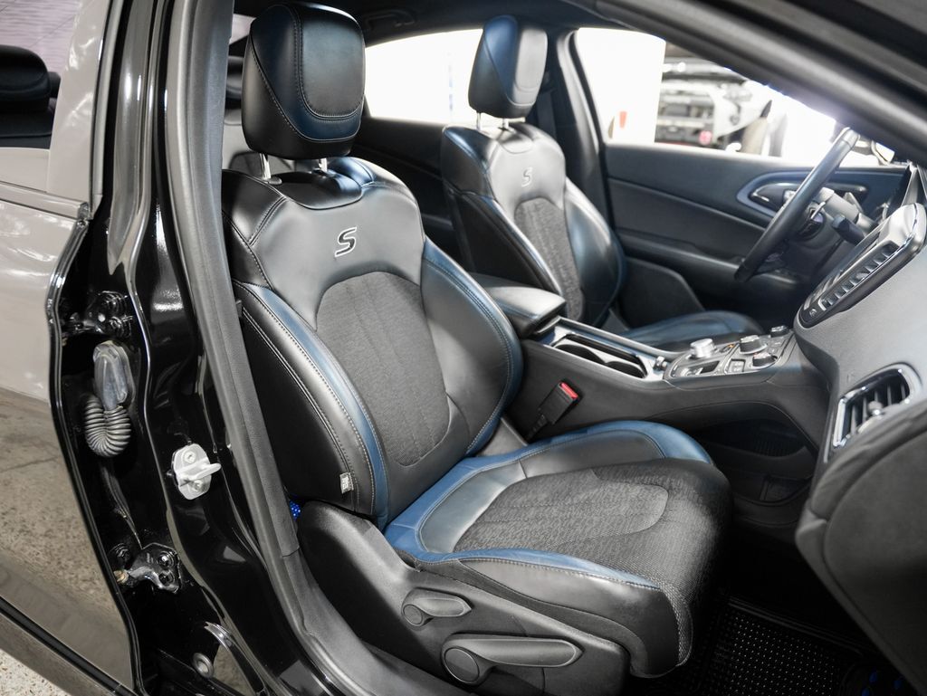 2016 Chrysler 200 S Tigard OR