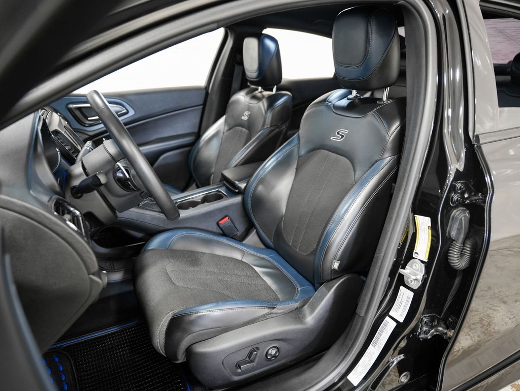 2016 Chrysler 200 S Tigard OR
