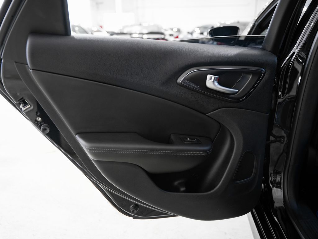 2016 Chrysler 200 S Tigard OR