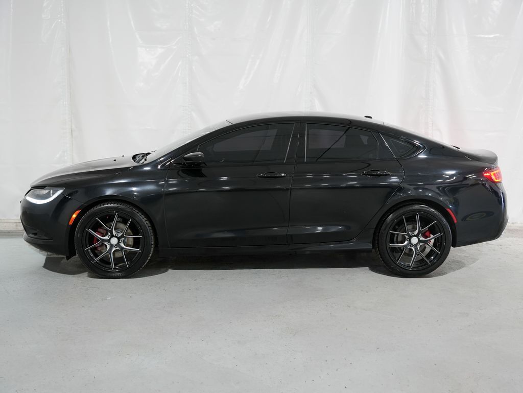 2016 Chrysler 200 S