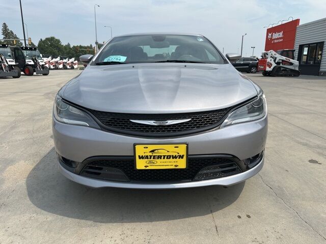 2016 Chrysler 200 S Watertown SD