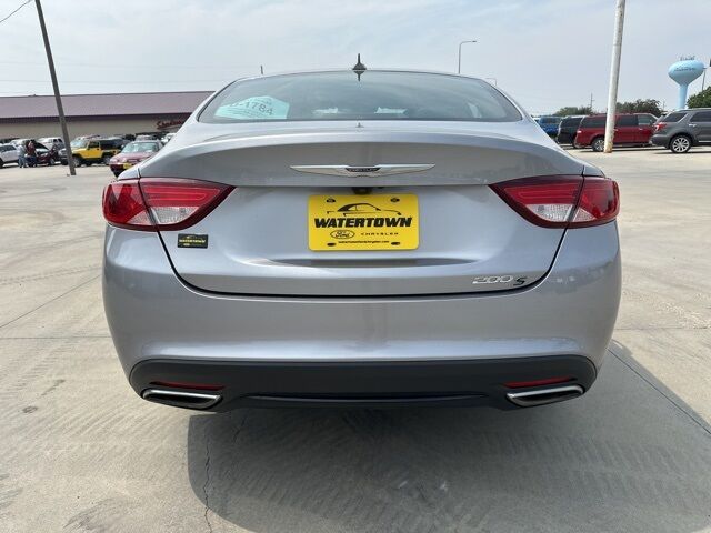 2016 Chrysler 200 S Watertown SD