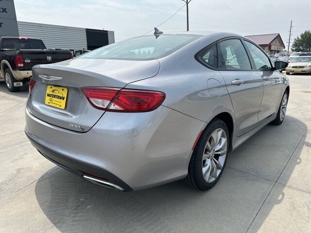 2016 Chrysler 200 S Watertown SD