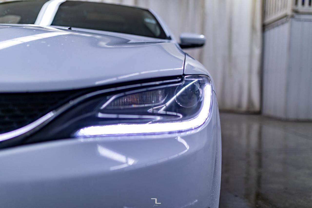 2016 Chrysler 200C Leather Roof Nav BCam Red Deer AB