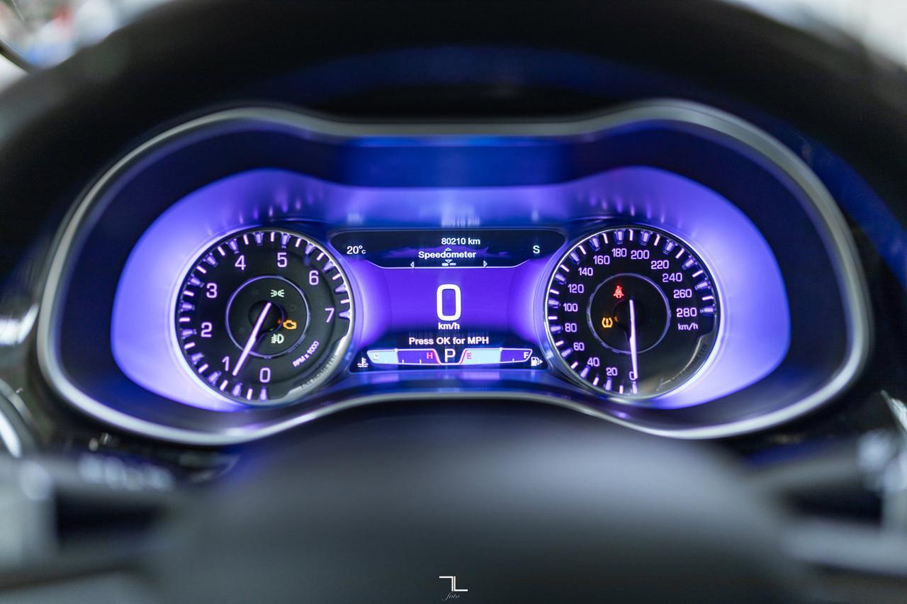 2016 Chrysler 200C Leather Roof Nav BCam Red Deer AB