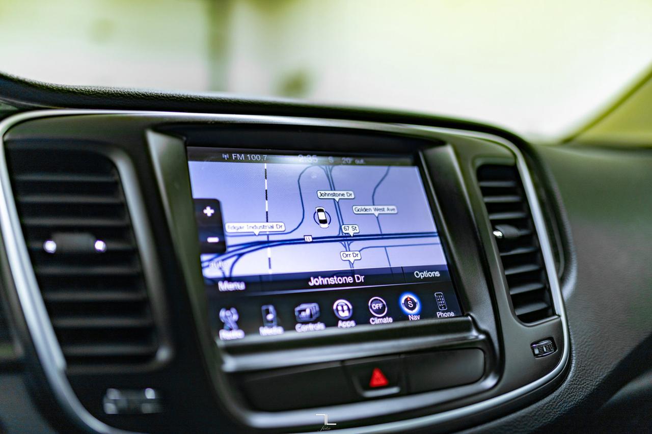 2016 Chrysler 200C Leather Roof Nav BCam Red Deer AB