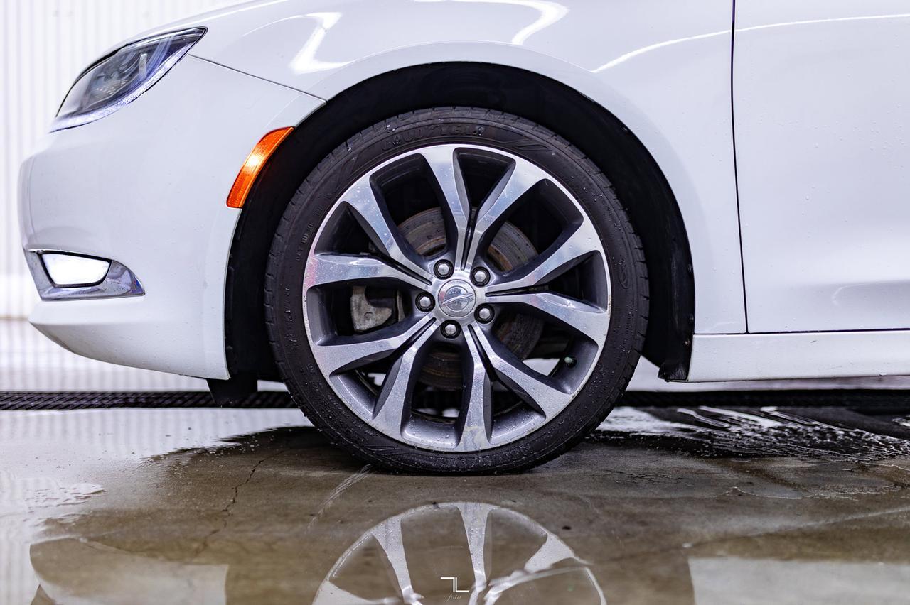 2016 Chrysler 200C Leather Roof Nav BCam Red Deer AB