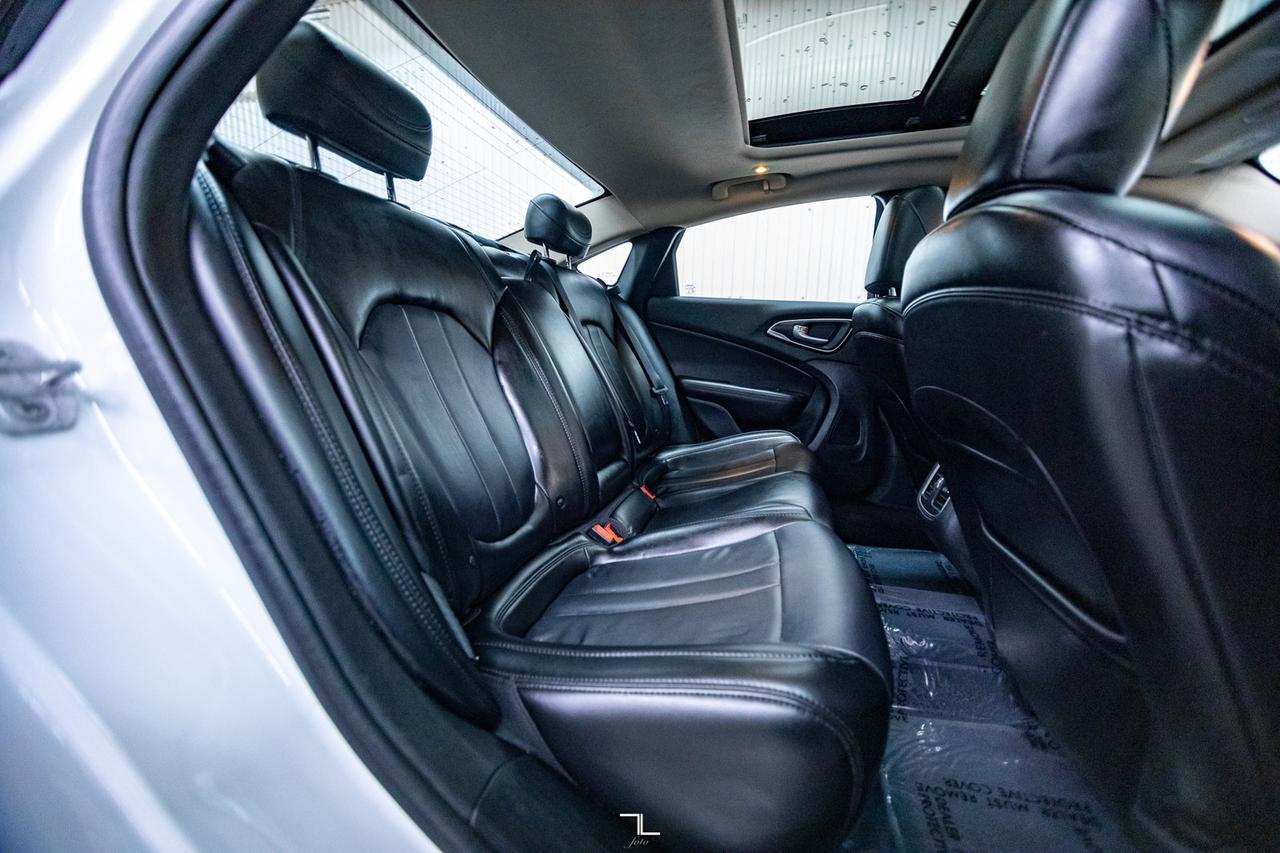 2016 Chrysler 200C Leather Roof Nav BCam Red Deer AB