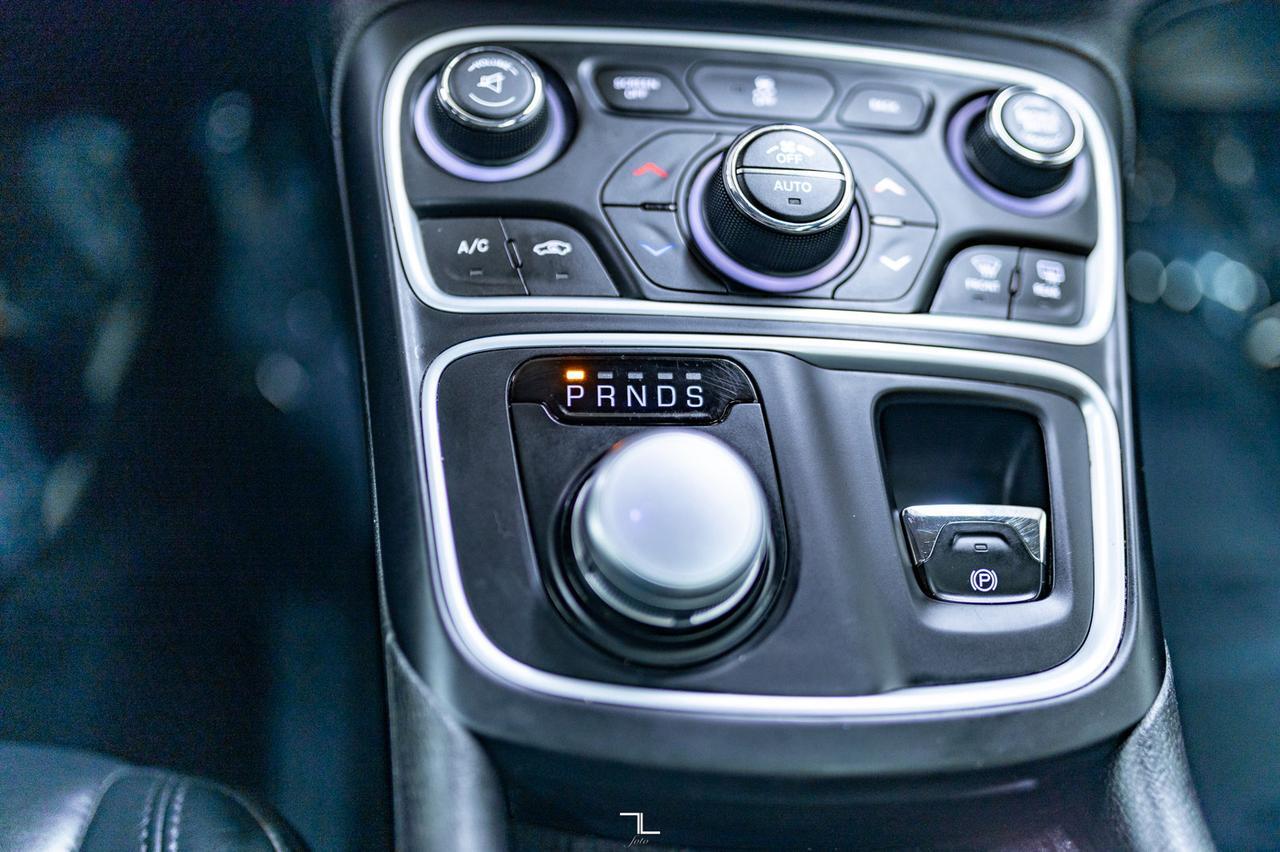 2016 Chrysler 200C Leather Roof Nav BCam Red Deer AB