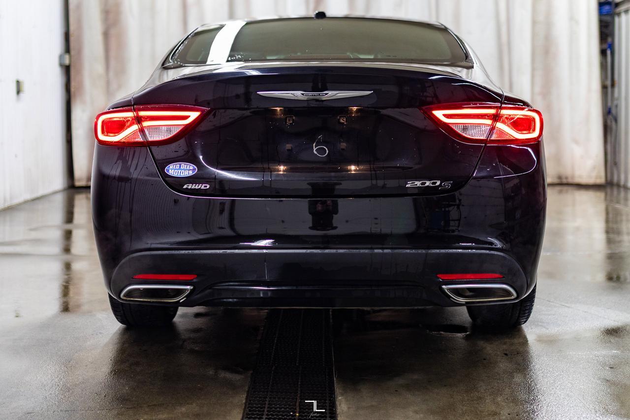 2016 Chrysler 200S AWD Alloy Edition Leather PSeat Red Deer AB
