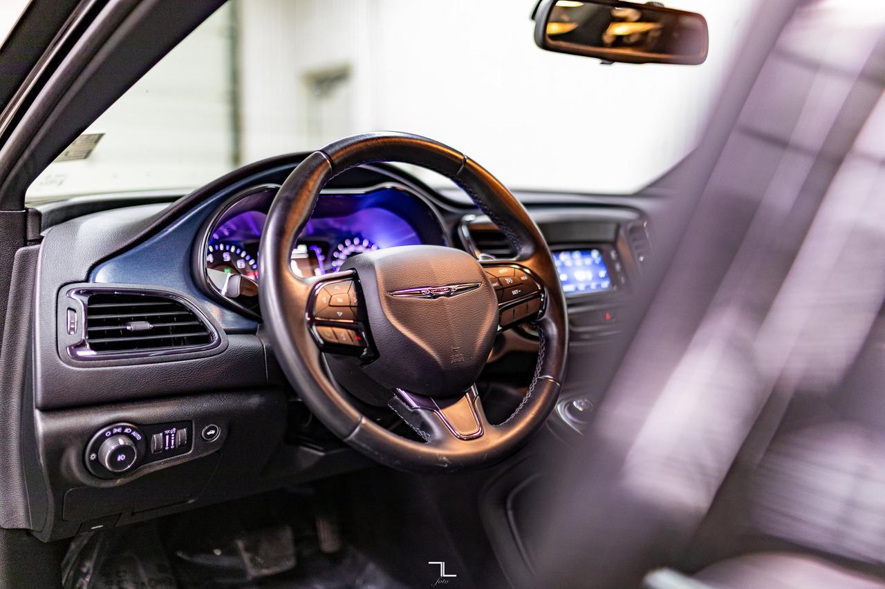 2016 Chrysler 200S AWD Alloy Edition Leather PSeat Red Deer AB