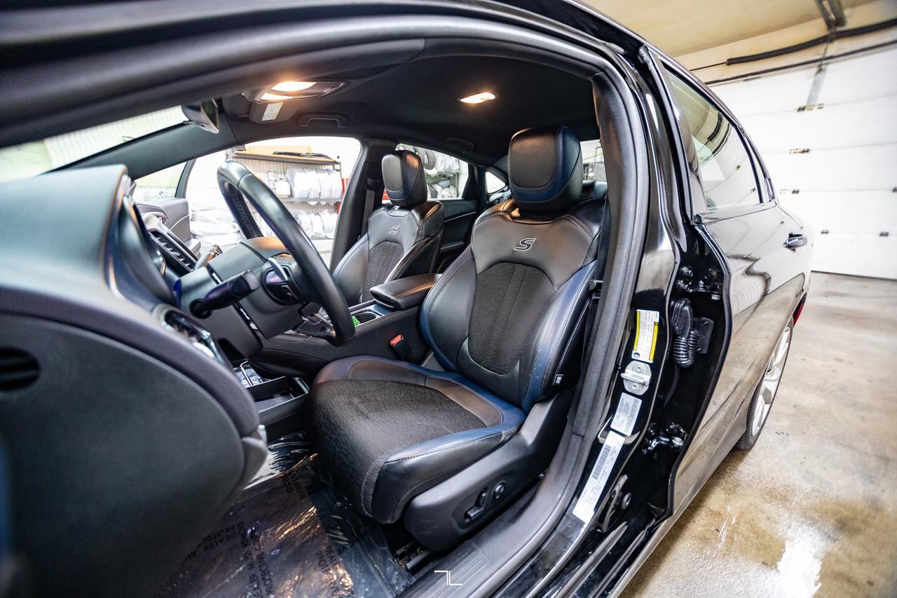 2016 Chrysler 200S AWD Alloy Edition Leather PSeat Red Deer AB