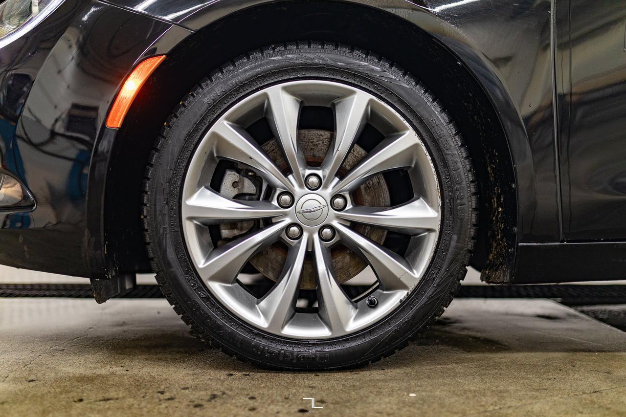 2016 Chrysler 200S AWD Alloy Edition Leather PSeat Red Deer AB