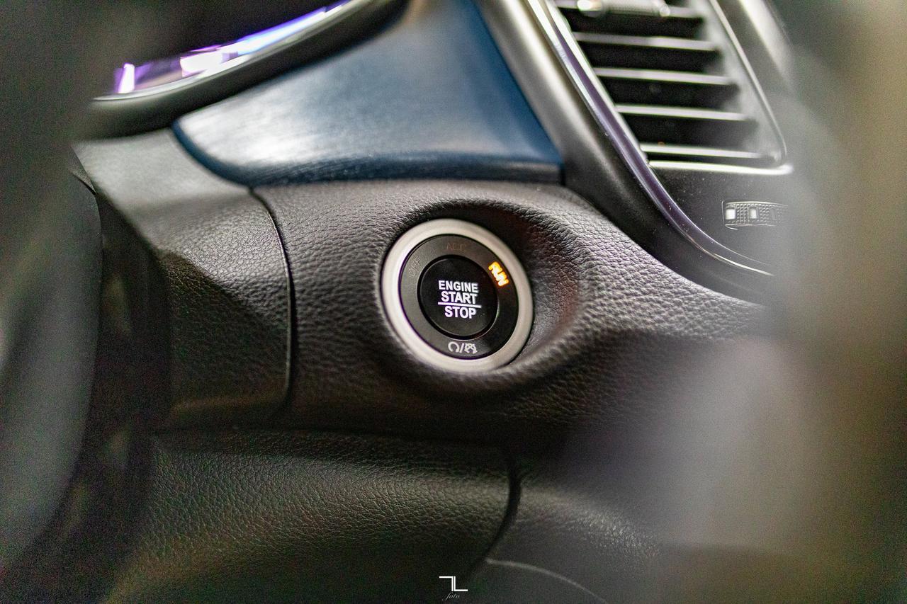 2016 Chrysler 200S AWD Alloy Edition Leather PSeat Red Deer AB