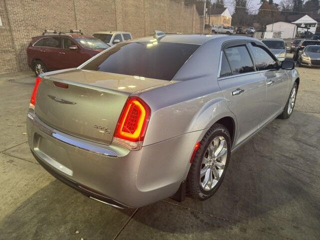 2016 Chrysler 300 300C