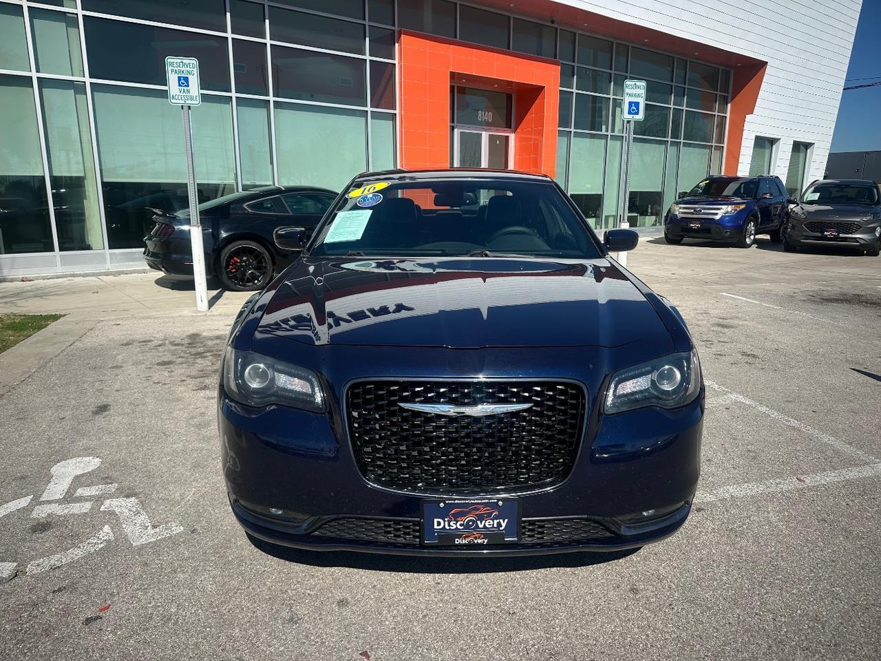 2016 Chrysler 300 300S