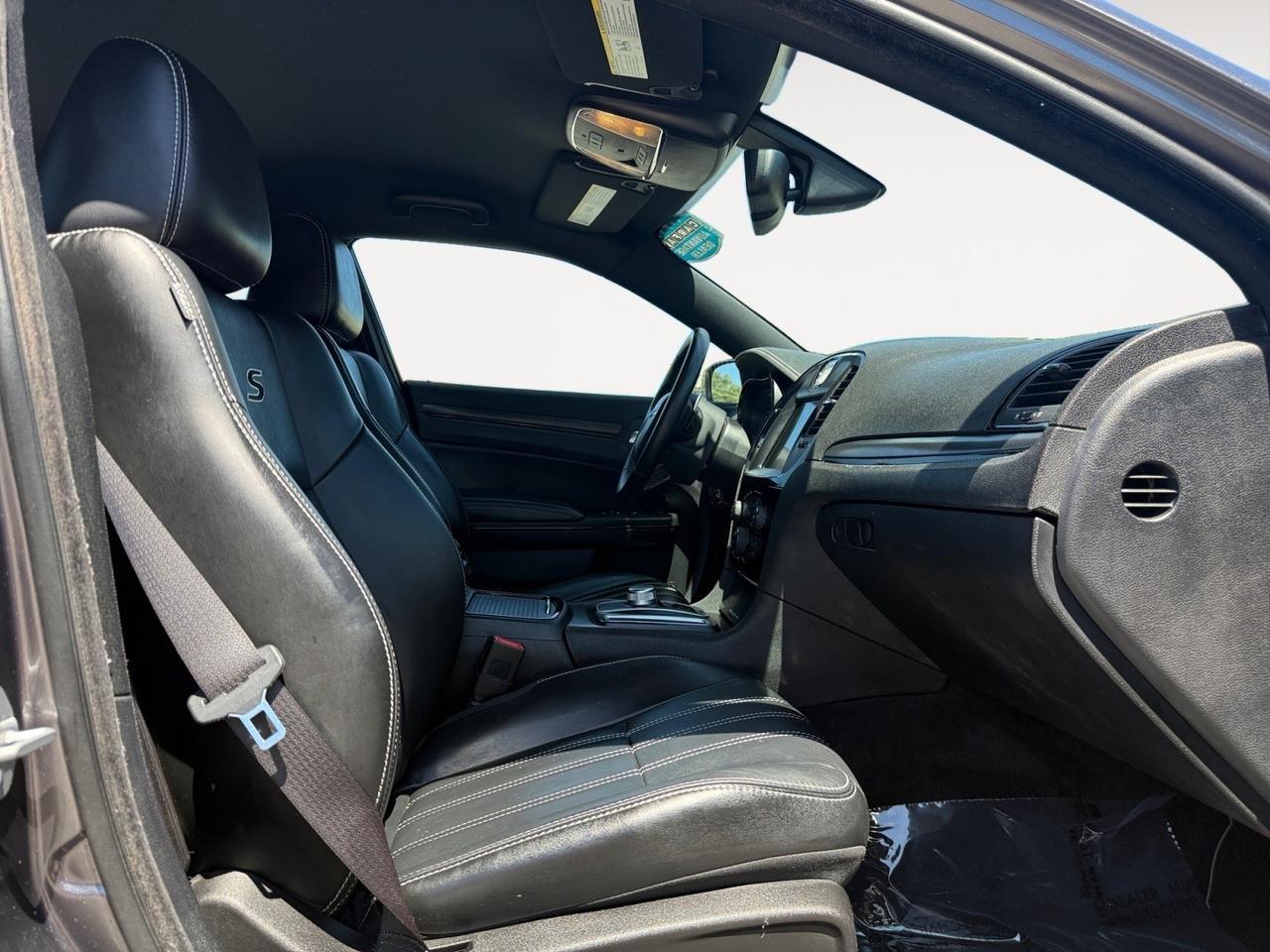 2016 Chrysler 300 300S, BACKUP CAMERA, BLUETOOTH, POWER/HEATED MIRRORS, UNIVERSAL GARAGE DOOR OPENER, BEATS SPEAKERS, CRUISE CONTROL, NAVIGATION, HEATED SEATS, LOW MILES, COME AND TEST DRIVE TODAY! Norfolk VA