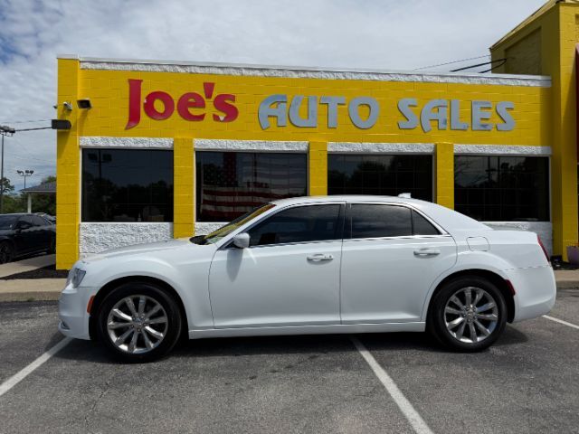 2016 Chrysler 300 Limited