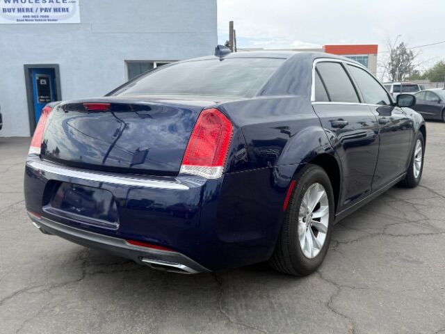 2016 Chrysler 300 Limited RWD