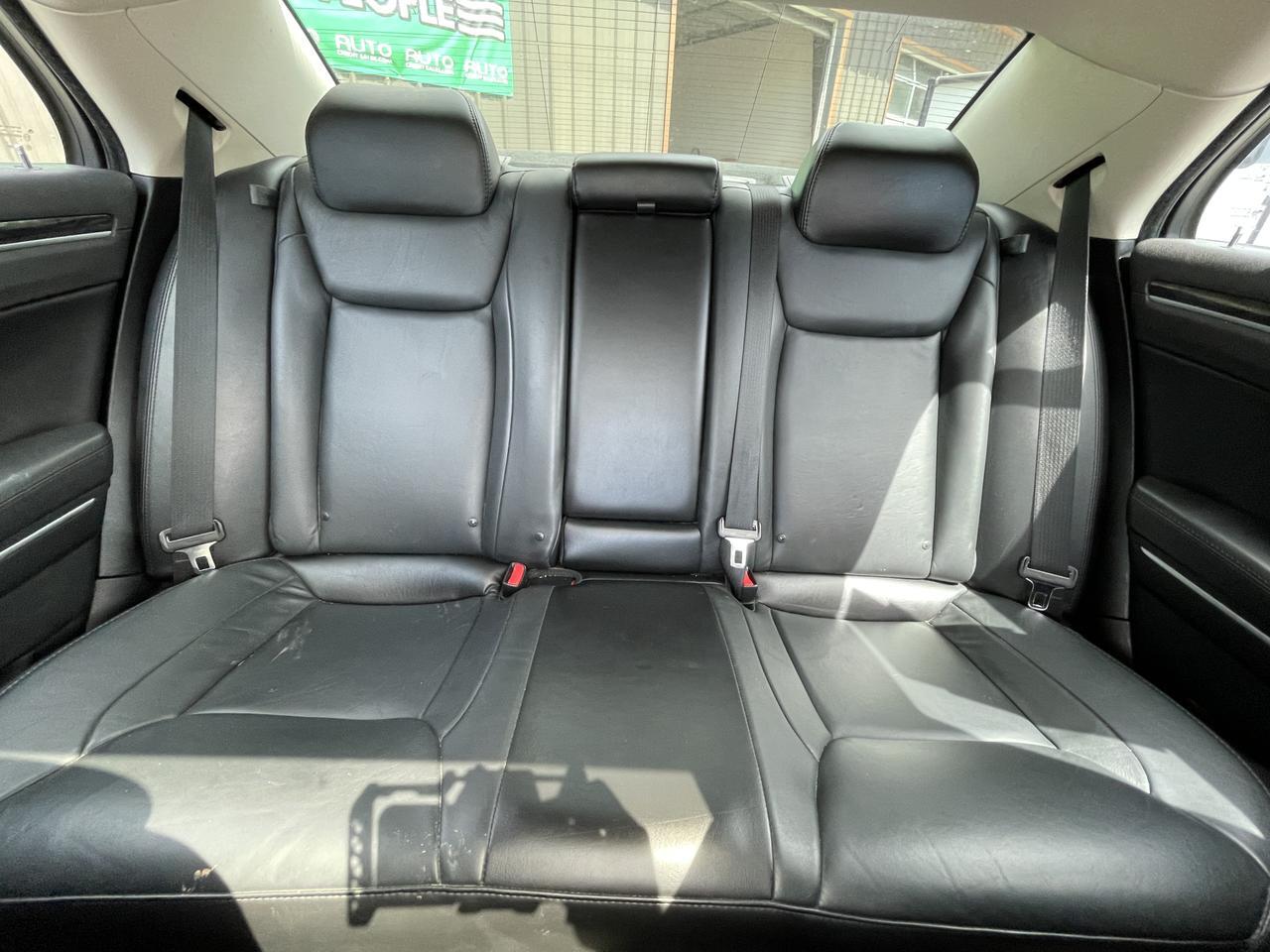 2016 Chrysler 300 Limited RWD Hayden ID