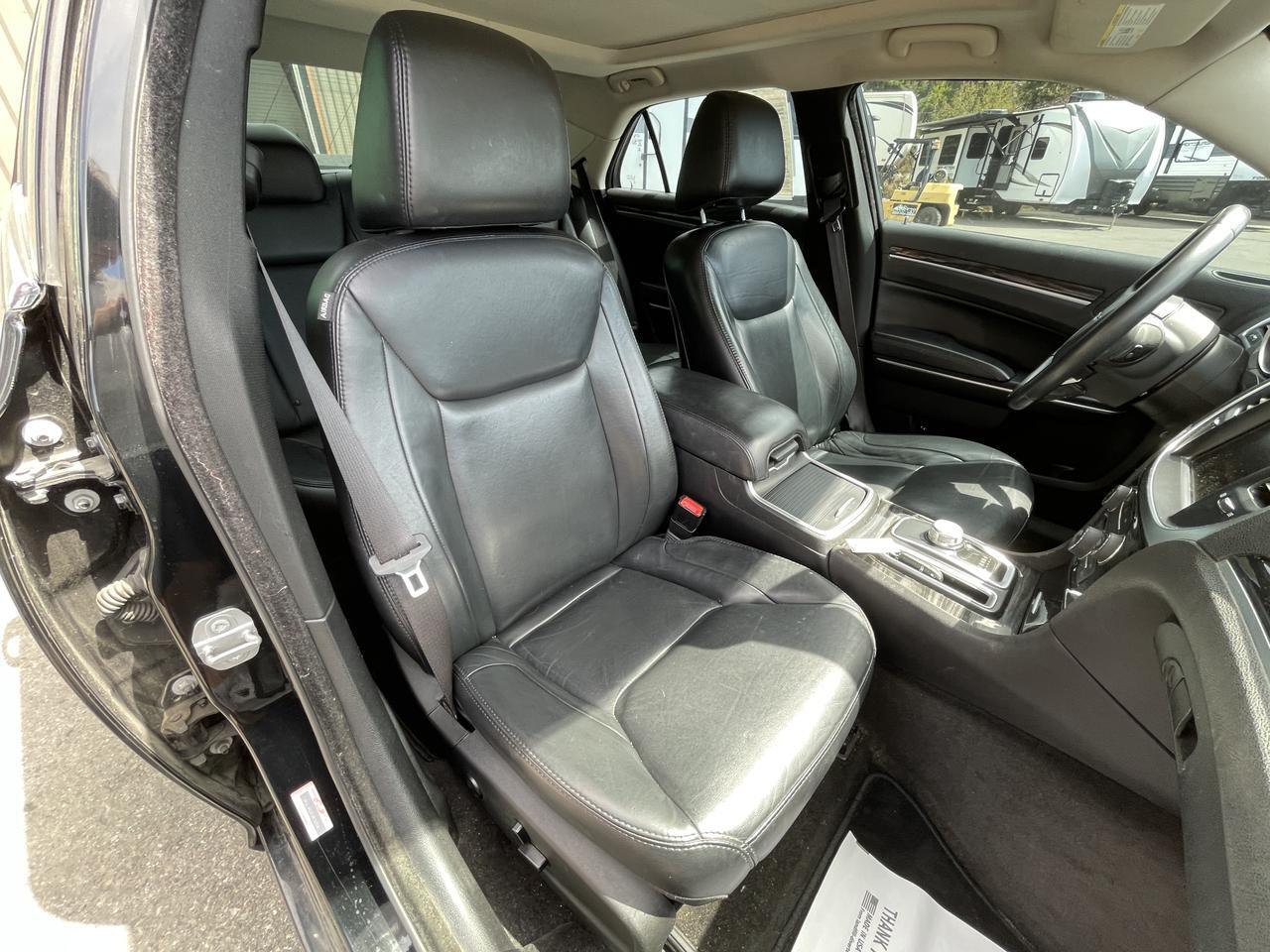 2016 Chrysler 300 Limited RWD Hayden ID