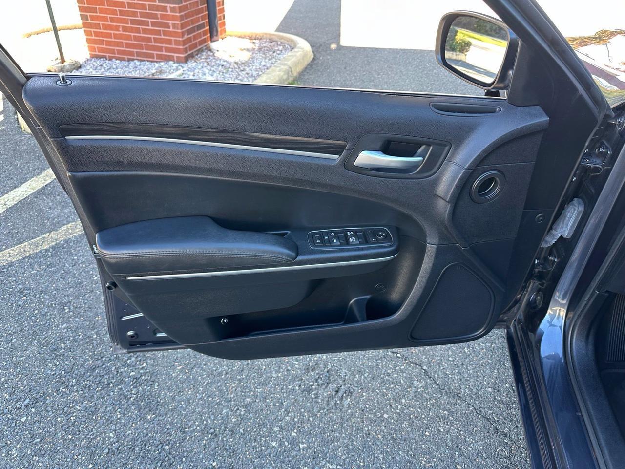2016 Chrysler 300 Limited Fredericksburg VA