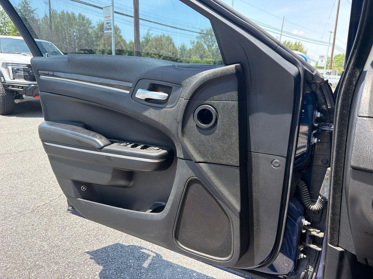 2016 Chrysler 300 Limited Gaithersburg MD