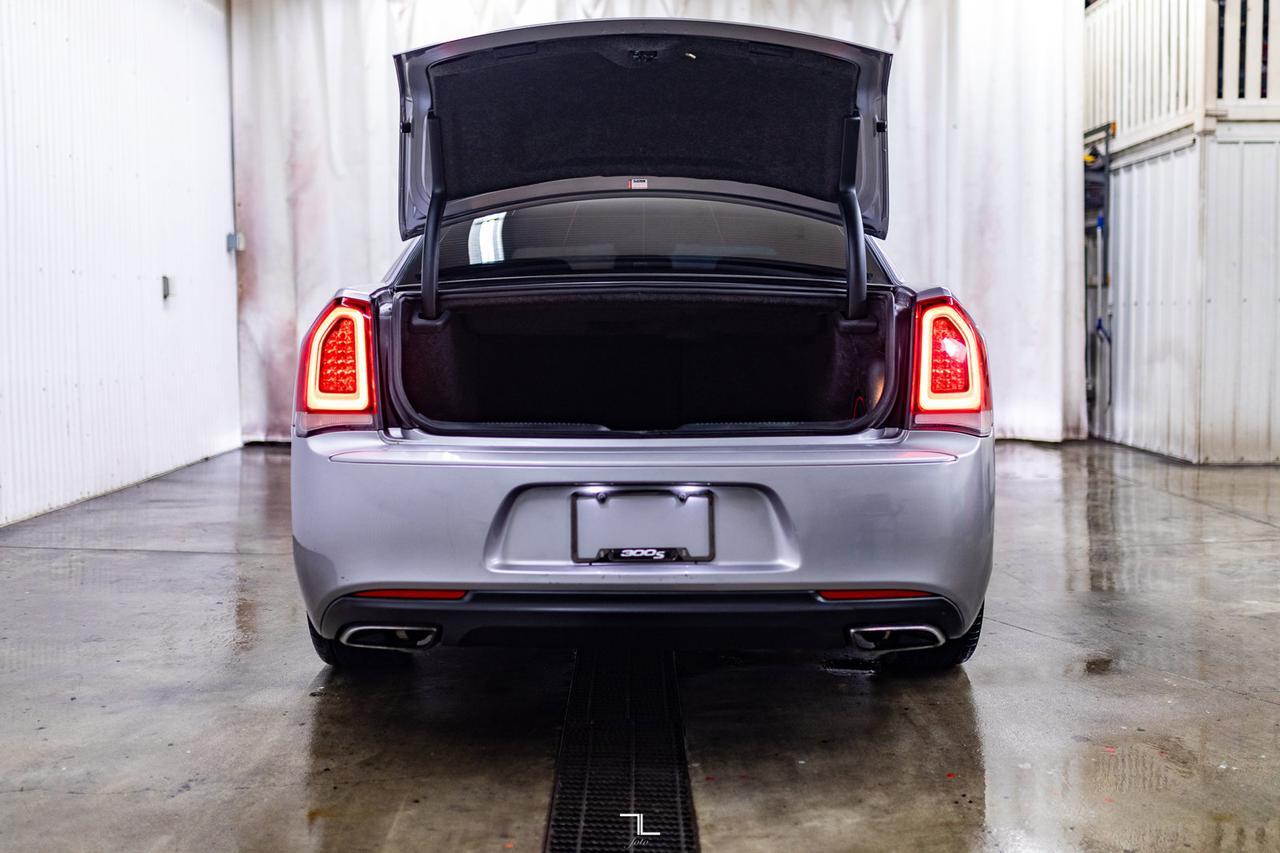 2016 Chrysler 300 S Leather Roof Nav BCam Red Deer AB