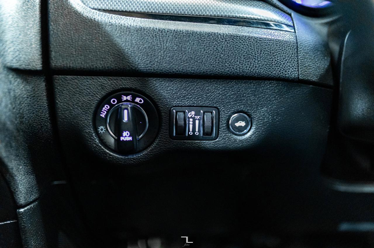 2016 Chrysler 300 S Leather Roof Nav BCam Red Deer AB