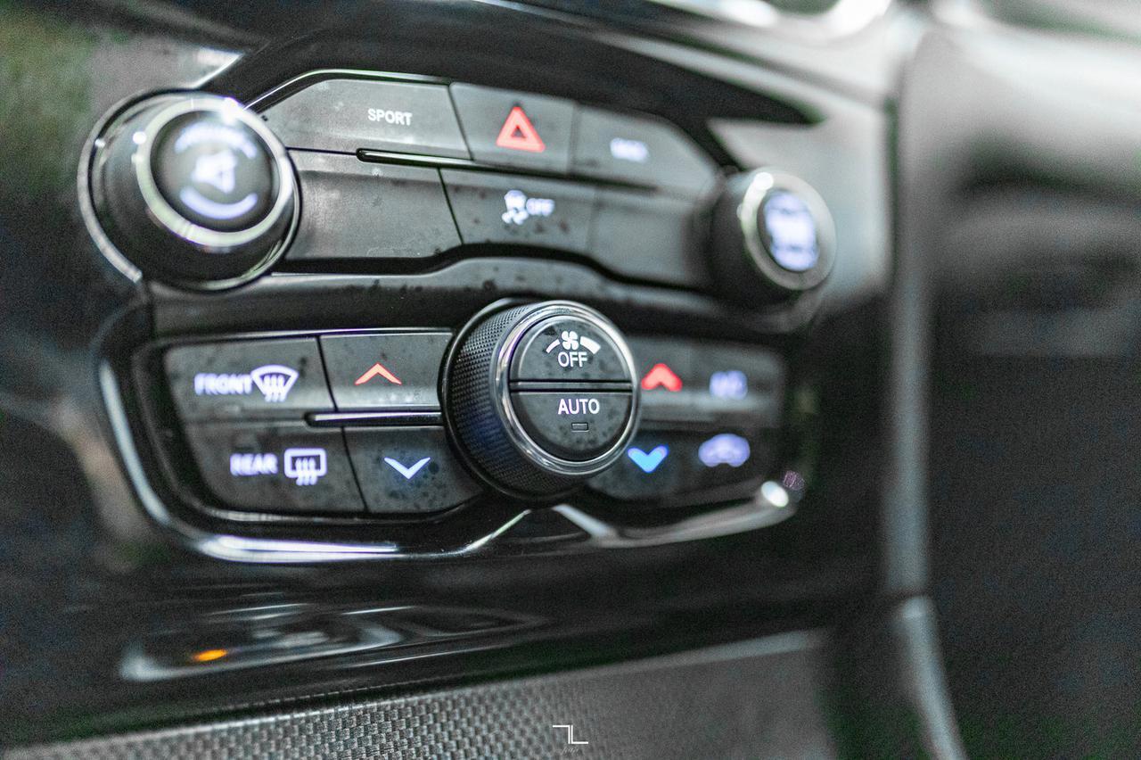 2016 Chrysler 300 S Leather Roof Nav BCam Red Deer AB