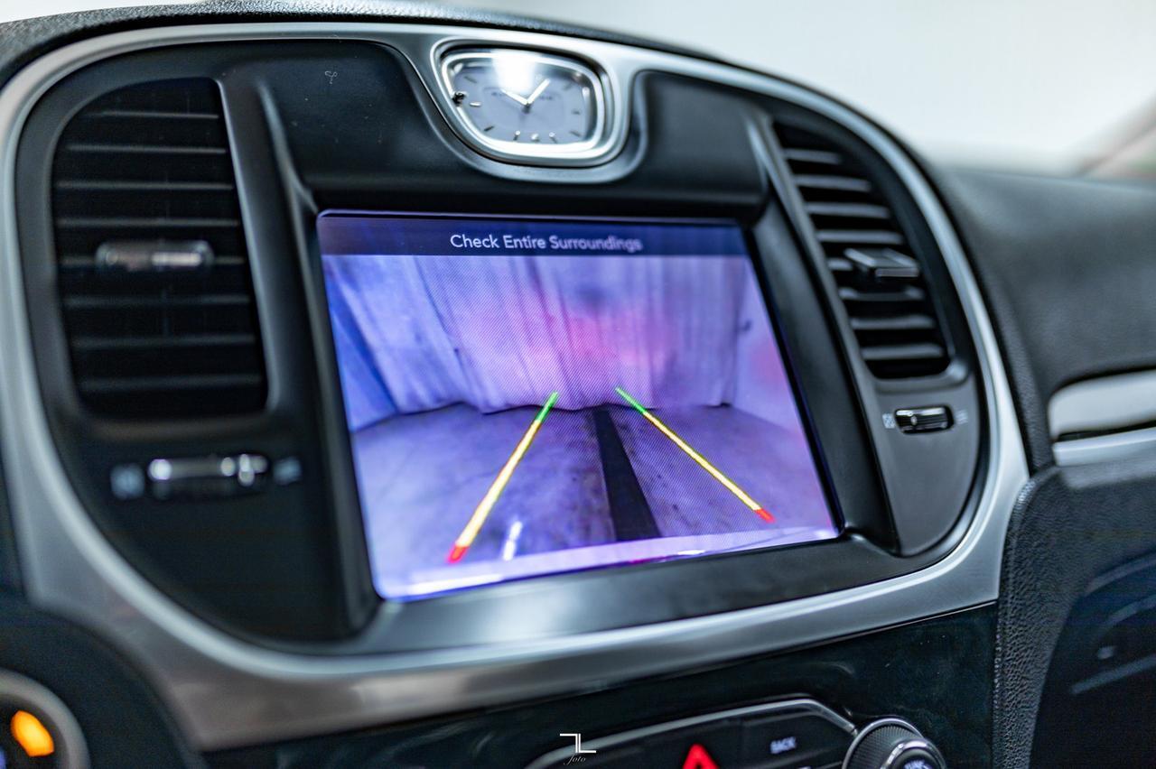 2016 Chrysler 300C AWD Leather Roof Nav BCam Red Deer AB